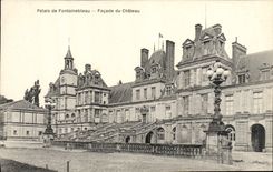 CPA Palais de Fontainebleau Facade du Chateau