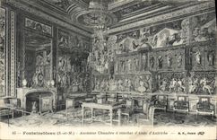VINTAGE POSTCARD Fontainebleau Ancienne Room has concher of Anne d' Antriche