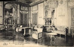 VINTAGE POSTCARD Palate De Fontainebleau Living room of Music