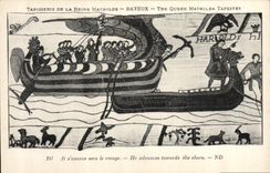 VINTAGE POSTCARD Tapisserie of the Queen Mathilde Bayeux Harold advances towards the Bateau shore
