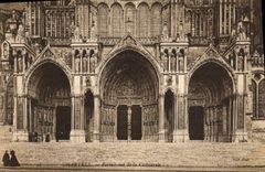 Puerta meridional de Chartres de la POSTAL de la VENDIMIA de la catedral