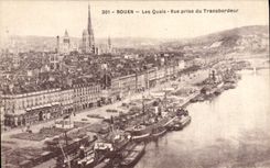 CPA Rouen Les Quais Vue prise du Transbordeur Bateaux