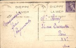 POSTAL Dieppe de la VENDIMIA el mercado con los pescados y los barcos de los muelles