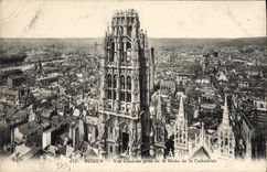 CPA Rouen Vue Generale Prise de la fleche de la Cathedrale 