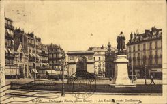 VINTAGE POSTCARD Dijon Statue of Hard Place Darcy At the Bottom Carries Guillaume