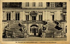 CPA Palais De Fontainebleau L'Escalier du Fer a Cheval