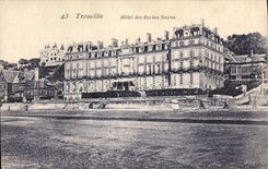 Hotel de Trouville de la POSTAL de la VENDIMIA de las rocas negras