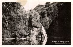 VINTAGE POSTCARD Env De Saint Flour Cascades of the Projecting one