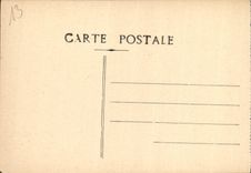 CPA Tarascon Le Theatre Femme ombrelle