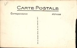 CPA Pierrefonds Le Chateau Vue Interieure de la Colonnade de la Cour d'Honneur