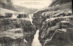 VINTAGE POSTCARD Bellegarde the Loss of the Rhone Entered of the throats