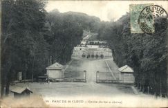 CPA Parc de Saint Cloud Grille du fer a cheval