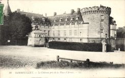 CPA Rambouillet Le Chateau Pris de la Place d'Armes