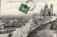 CPA Marseille La Cathedrale et la Joliette 