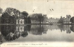 CPA Fontainebleau Le Palais L'Etang aux Carpes