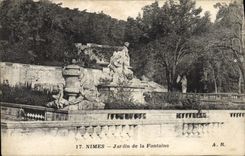 CPA Nimes Jardin de la Fontaine