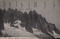 CPA Chamonix aiguilles de Charmoz prises du Glacier du Geant