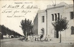 CPA Feryville Hotel de Ville Soldats Militaria