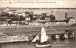 CPA Les Sables D'Olonne Vue prise de la Tour d'Arundel Bateau