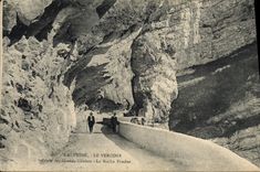 CPA Dauphine Le Vercors Route des Grands Goulets La roche fendue 