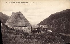 VINTAGE POSTCARD Valle de Chaudefour Buron