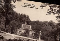 CPA Fleurines Foret d'Halatte Route de Fleurines au Carrefour de la Belle Croix