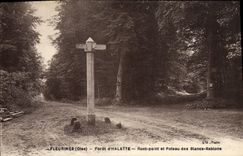 CPA Fleurines Foret d'Halatte Ront Point et Poteau des Blancs Sablons