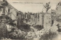 CPA Germigny Une Rue du Village Militaria