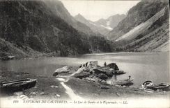 VINTAGE POSTCARD Surroundings De Cauterets the Lake Gaube and Vignemale