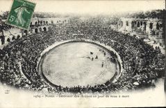 La POSTAL Nimes Interieur de la VENDIMIA de la arena un día de ajuste murió Corrida Bull