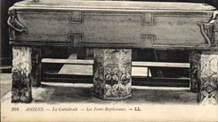 CPA Amiens La Cathedrale Les Fonts baptismaux