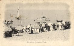 VINTAGE POSTCARD Marine And Scenes Of Beach Boats