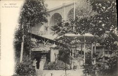 VINTAGE POSTCARD Royat the Source St Victor