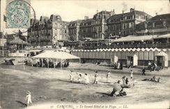 CPA Cabourg Le Grand Hotel Et La Plage