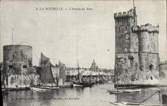 VINTAGE POSTCARD La Rochelle the Entry Of the Port Boats
