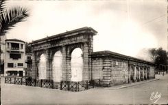 MODERN CARD Dax the warm water Source Fountain of Nehe