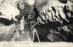 CPA Les Grottes De Betharram Sortie du Tunnel