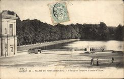 VINTAGE POSTCARD Palate De Fontainebleau the Pond of Carps and the Statue of Ulysses