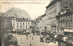 CPA Grenoble La Place Grenette et le Mont Saint Eynard