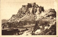 CPA Les Baux Cote oriental et nord des ruines du Chateau feodal