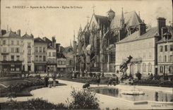 CPA Troyes Square De La Prefecture Eglise St Urbain