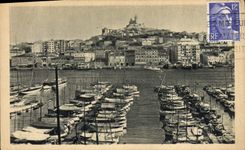 CPA Marseille Le Vieux Port Et ND de la Garde Bateaux 