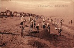 VINTAGE POSTCARD Riva Bleated the Beach Children