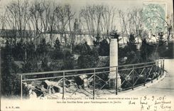 CPA Vienne Le Jardin Public la voie romaine