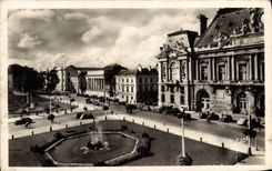 VINTAGE POSTCARD Tours Town hall and Law courts