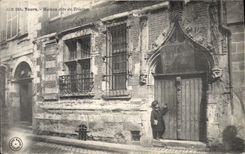 VINTAGE POSTCARD Tours House known as of Tristan Child