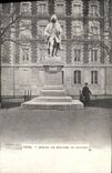 CPA Lyon Statue de Bernard de Jussieu