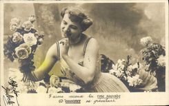 VINTAGE POSTCARD Fantaisie Woman I love the Rose Sauvage best