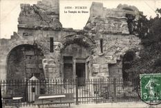 CPA Nimes Le Temple de Diane 