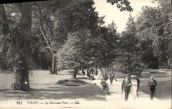 CPA Vichy Le Nouveau Parc